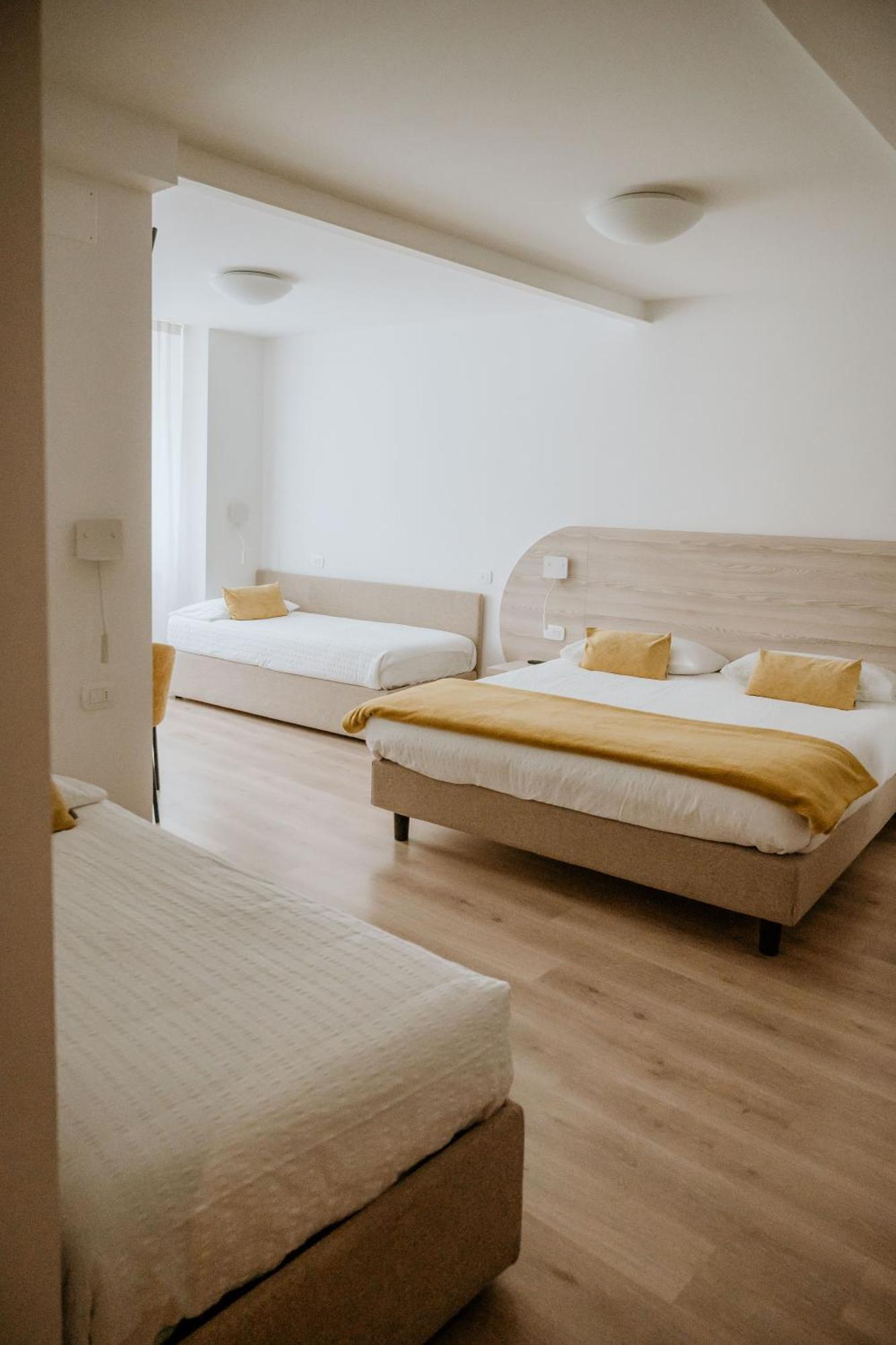 Hotel Venezia Тренто Экстерьер фото